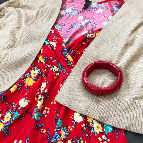 ✨3/$30 Chunky red bracelet - Picture 4 of 5